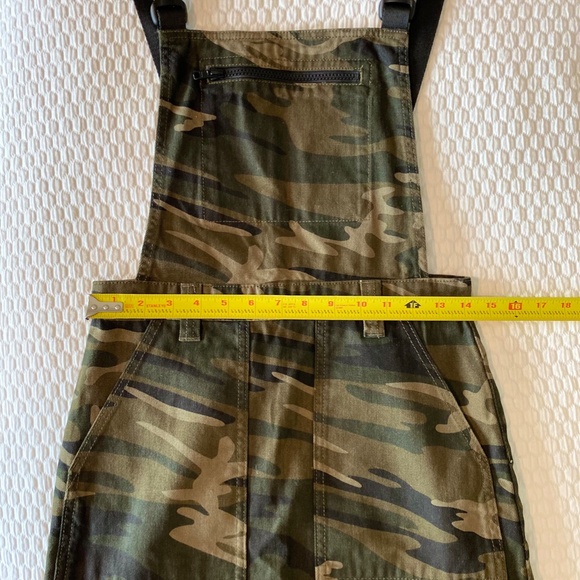 TOPSHOP Camo Jumper - Picture 10 of 10